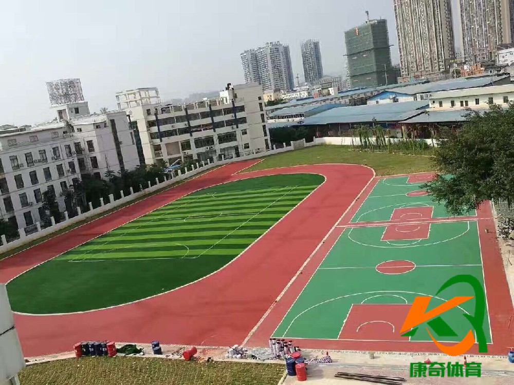 廣西南寧翠湖新城小學(xué)混合型塑膠跑道案例